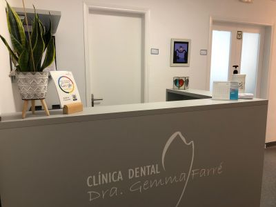 Recepción Clínica Dental Gemma Farré, en avinguda barberà